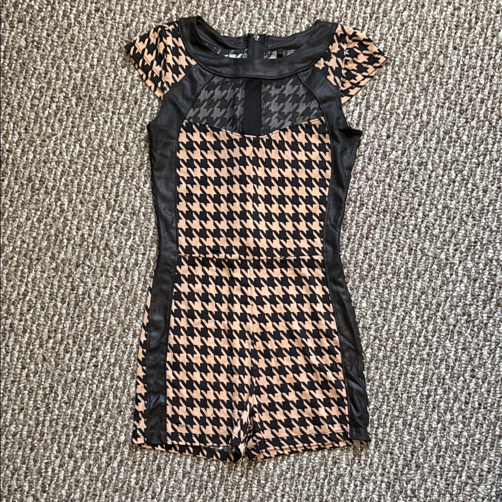 Elegant Houndstooth Women's Romper
